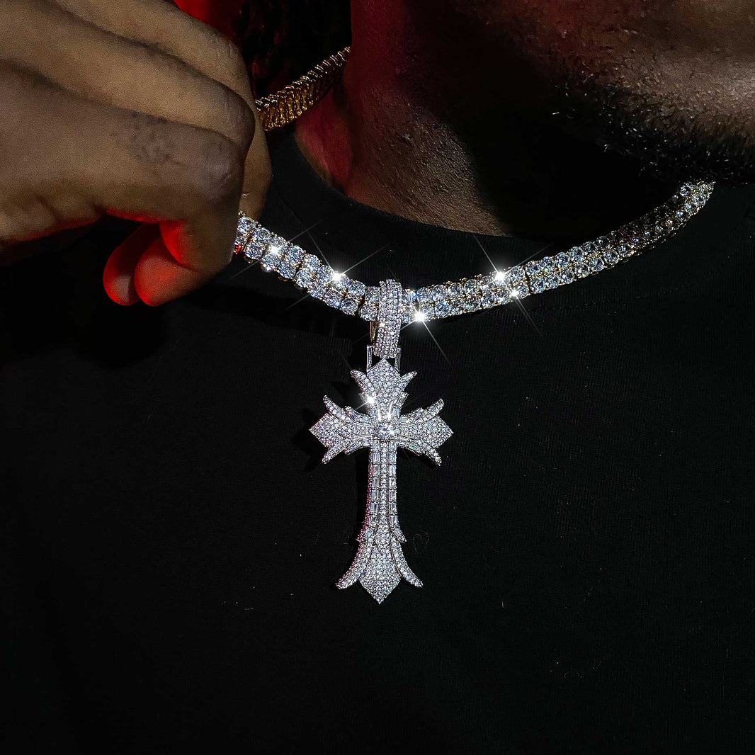 S925 Moissanite Gothic Cross Pendant