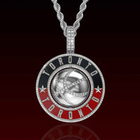 Golden Horseshoe 3D Rotating Pendant