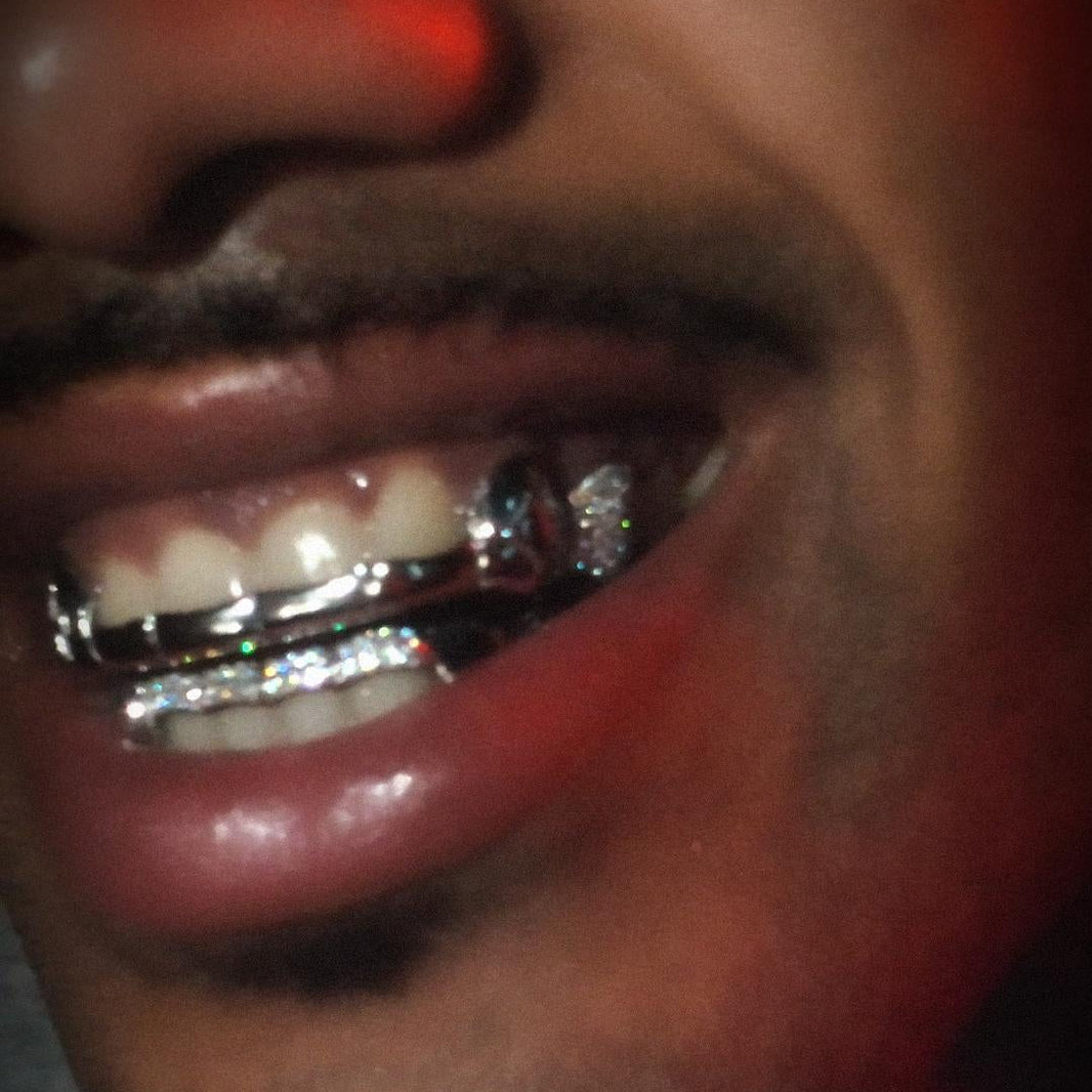 Bar With Fangs Custom Grillz